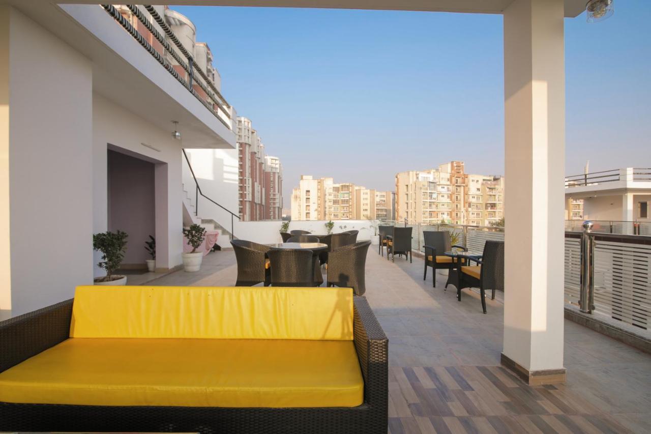 Bed and Breakfast Twin Towers Greater Noida Esterno foto