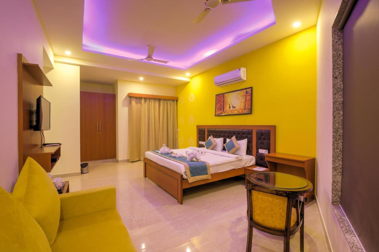 Bed and Breakfast Twin Towers Greater Noida Esterno foto